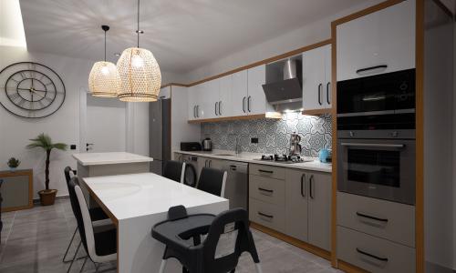 Villa Neon — 47