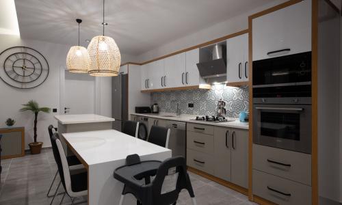 Villa Neon — 38