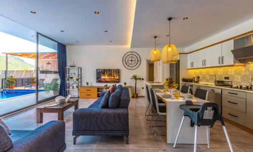 Villa Neon — 73