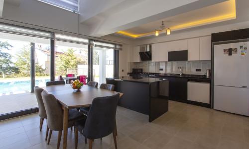 Villa Berzan — 23