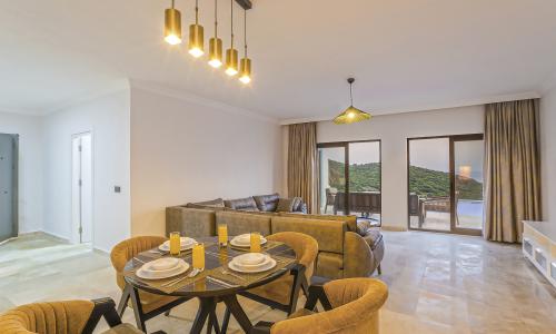 Villa Nevra — 42