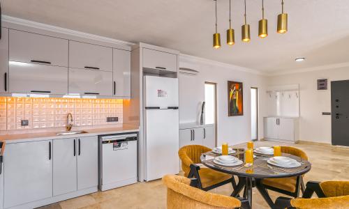 Villa Nevra — 46
