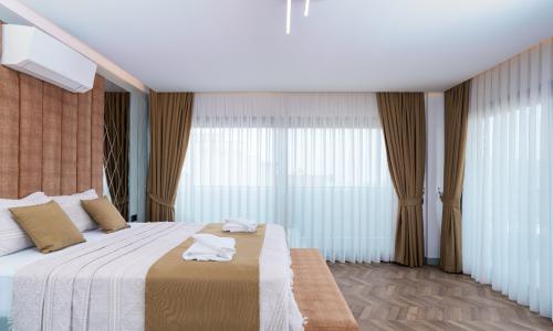Villa Newcastle — 59