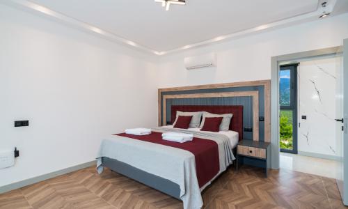 Villa Newcastle — 48