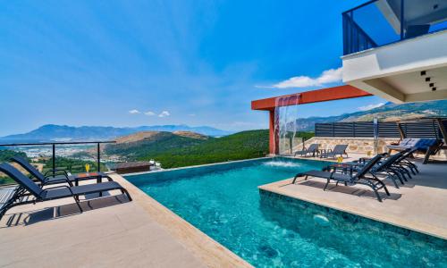 Villa Newcastle — 11
