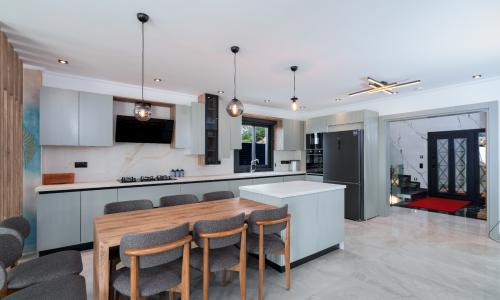 Villa Newcastle — 36