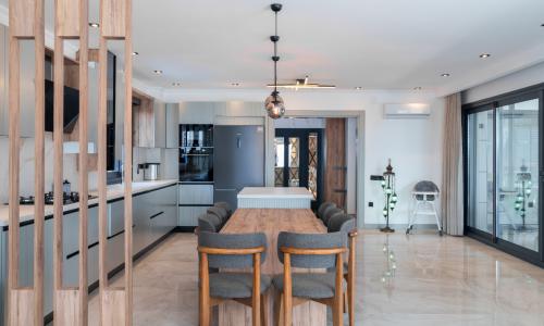 Villa Newcastle — 35