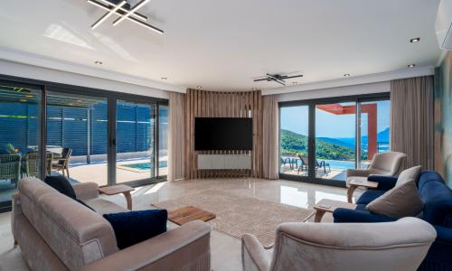 Villa Newcastle — 30