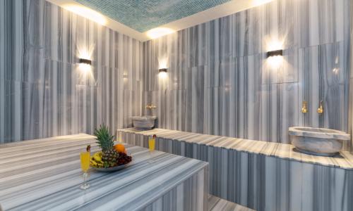 Villa Newcastle — 38
