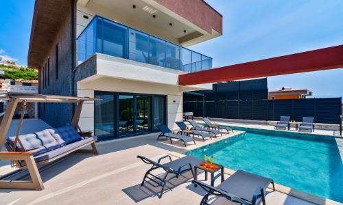 Villa Newcastle — 15