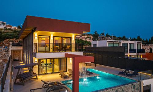 Villa Newcastle — 90