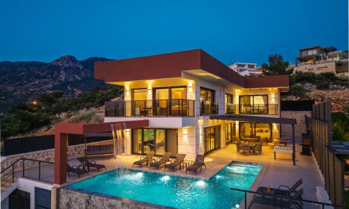 Villa Newcastle — 89
