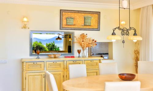 Villa Noyan — 17