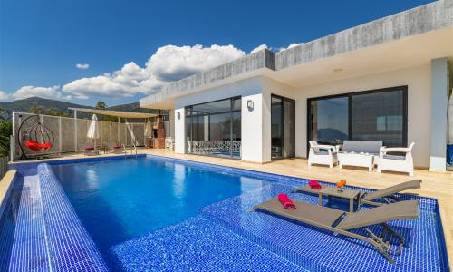 Villa Nur — 1