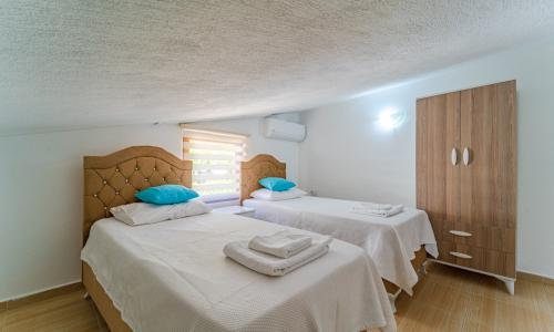 Villa Nuri — 36