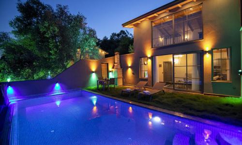 Villa Palace Small