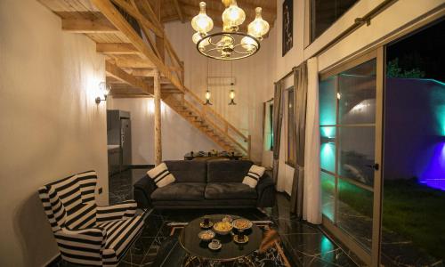 Villa Palace Small — 20