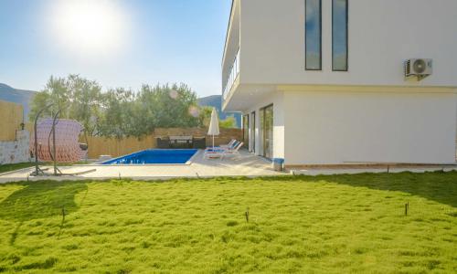 Villa Palas — 8