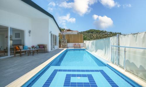 Villa Pandora — 2