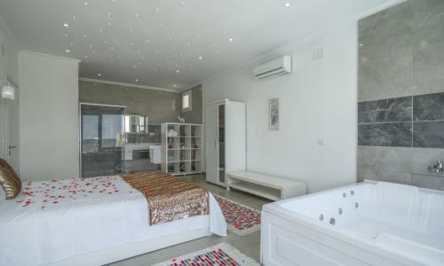 Villa Pandora — 12