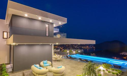 Villa Panoramas — 11