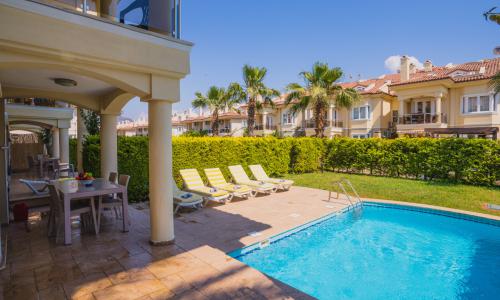 Villa Pearl 7 — 9
