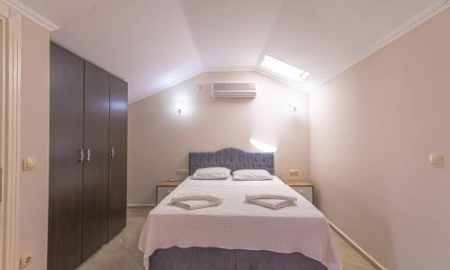 Villa Pearl 8 — 14
