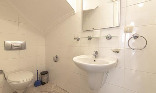 Villa Pearl 8 — 23