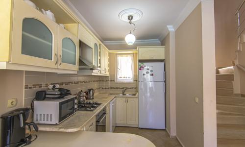 Villa Pearl 8 — 10