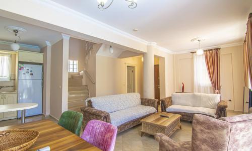 Villa Pearl 8 — 9