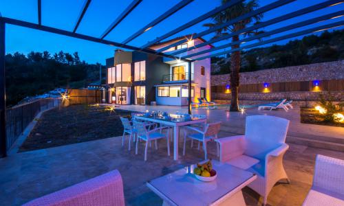 Villa Petek 2 — 2