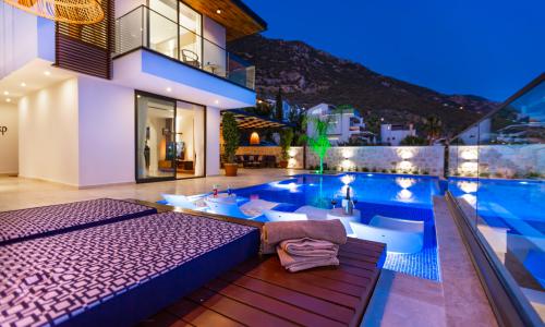 Villa Phi — 3