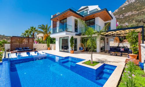Villa Phi — 2