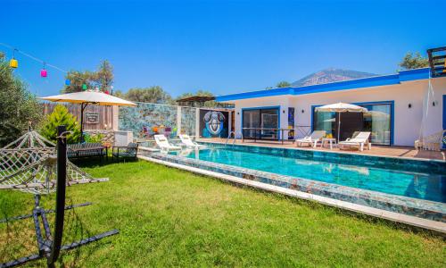 Villa Piker House — 2