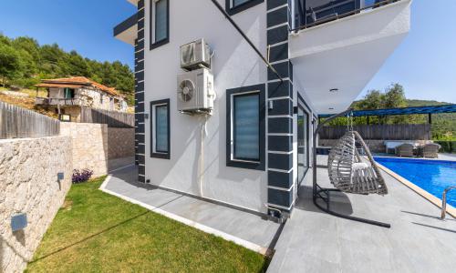 Villa Pilot — 11