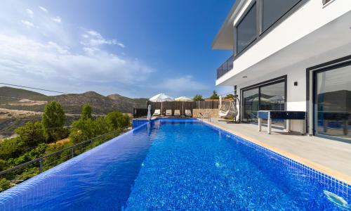 Villa Pilot — 8