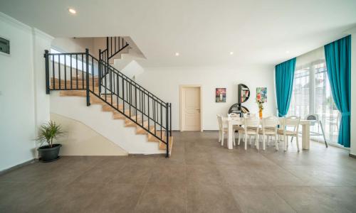 Villa Platos — 52