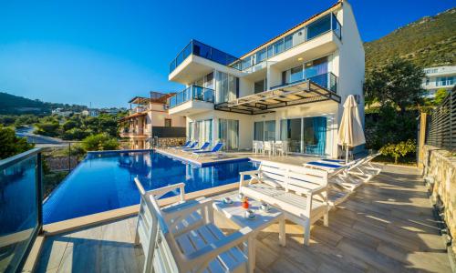Villa Platos — 1