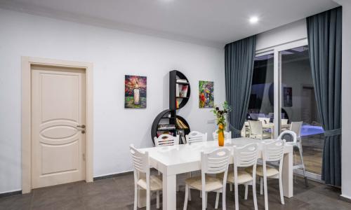 Villa Platos — 44