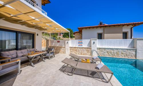 Villa Poeta — 14