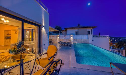 Villa Poeta — 4