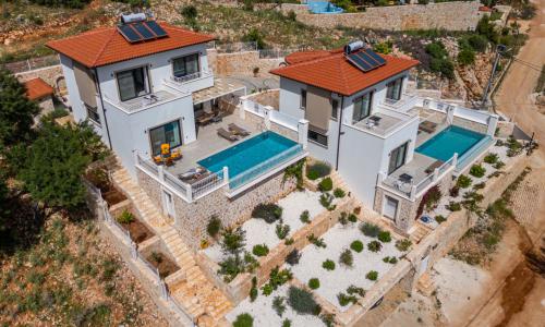 Villa Poeta — 60