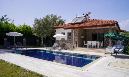 Villa Poyel 1 — 2