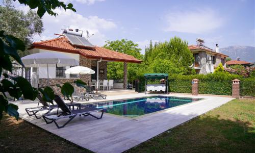 Villa Poyel 1 — 8
