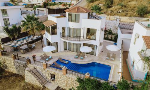 Villa Quinn — 57