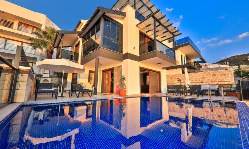 Villa Rainbow 2 — 4
