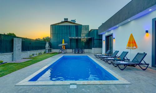 Villa Ramos — 19