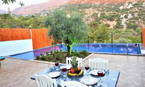 Villa Rayna — 41