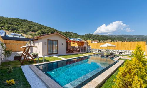 Villa Red — 3