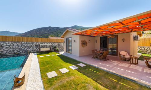Villa Red — 2